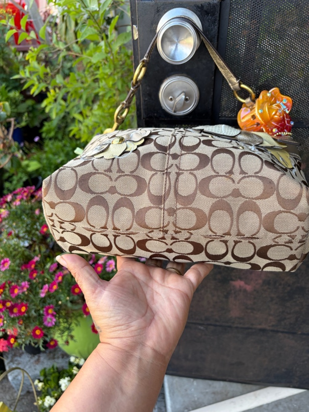 Gorgeous Y2k Coach F16879 Bleecker Leather Floral CARLY Khaki Gold Shoulder bag - Picture 11 of 16